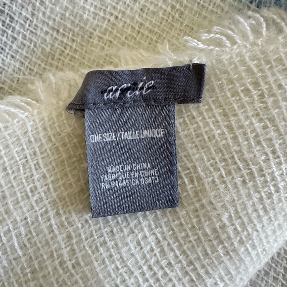 NWOT Aerie Plaid Blanket Scarf - Picture 2 of 3